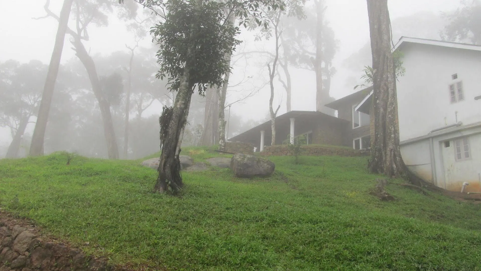 Neelakurunji Luxury Plantation Hotel Munnar Apartment
